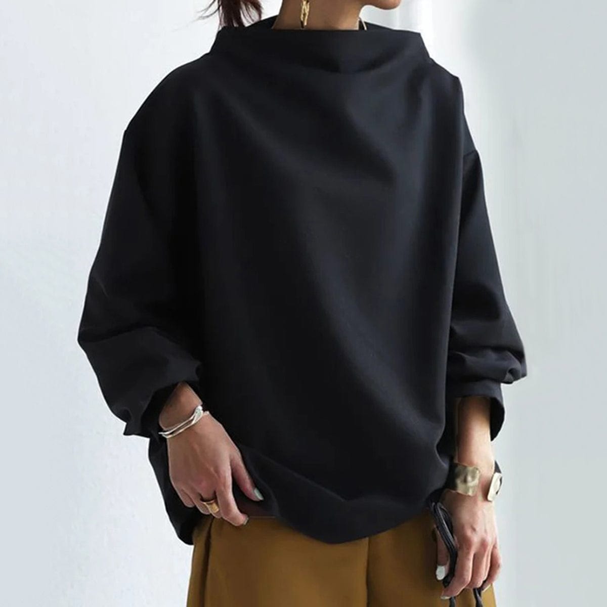 Elly | Graceful High-Neck Top