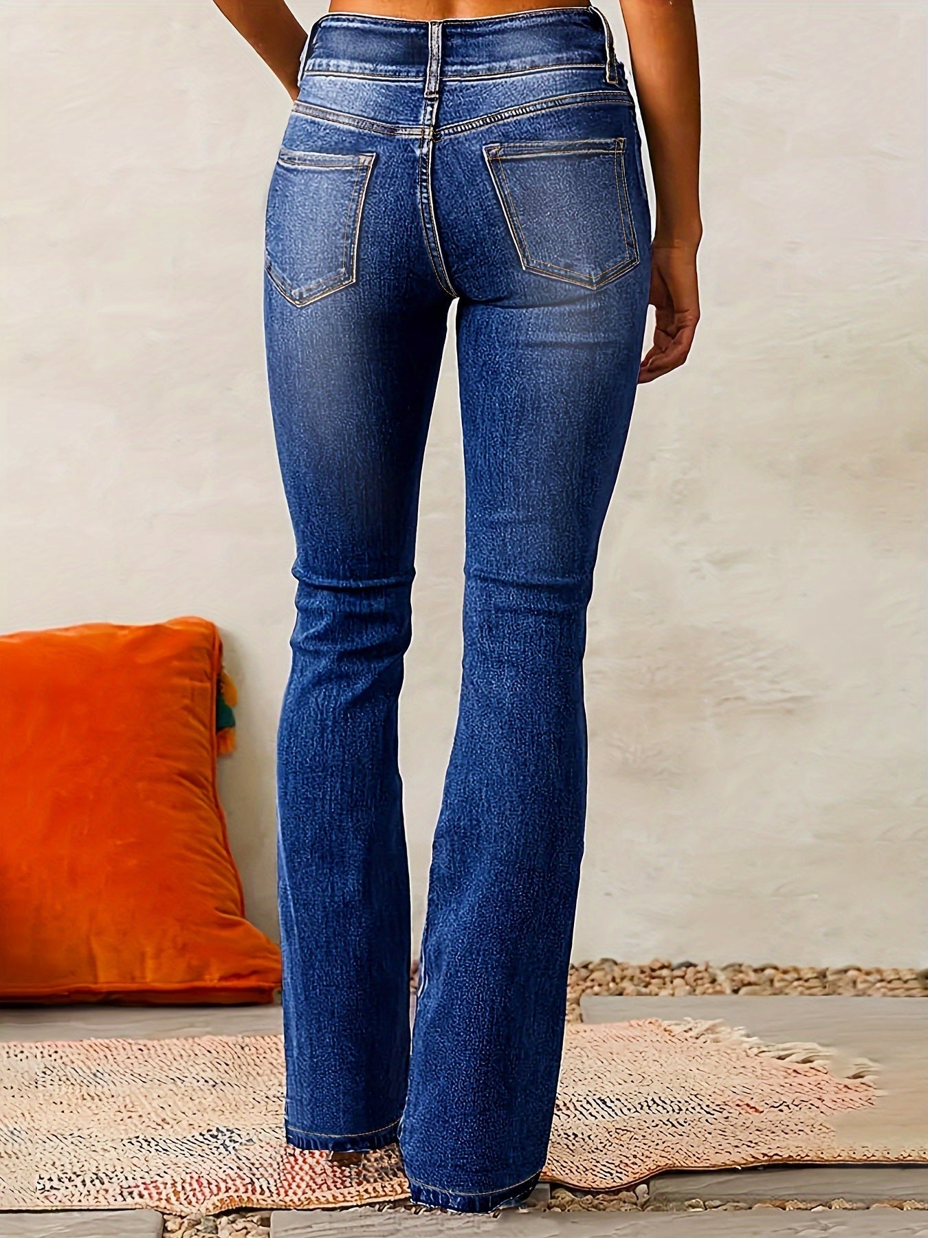 Marylène – Trendy High-Waisted Flared Jeans