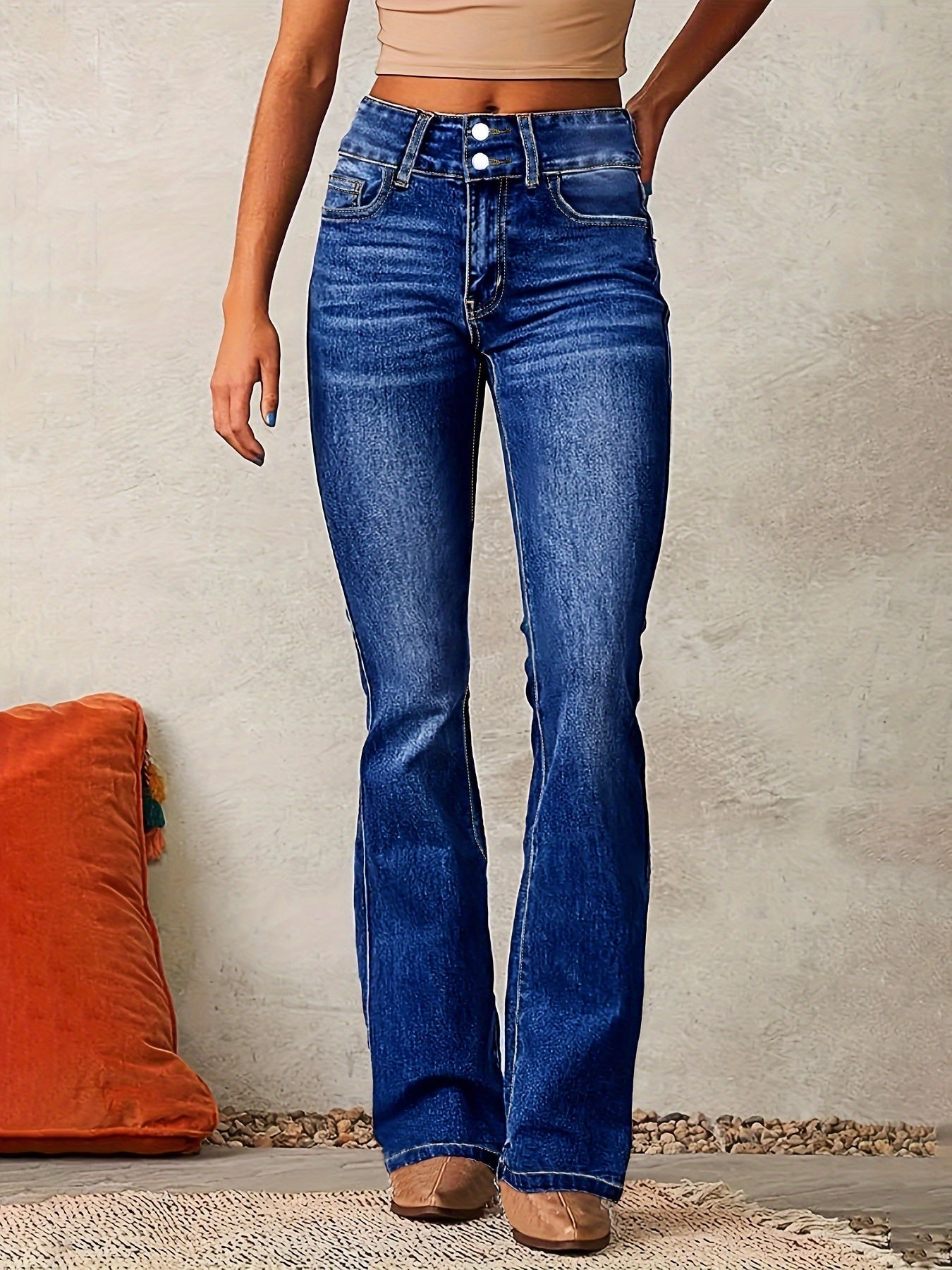 Marylène – Trendy High-Waisted Flared Jeans