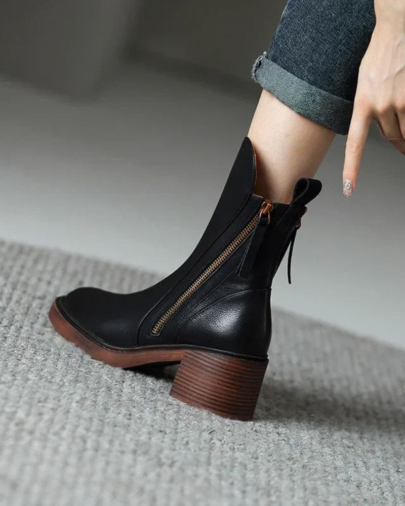 Garciel – Black leather ankle boots with comfortable heels, elegant and timeless
