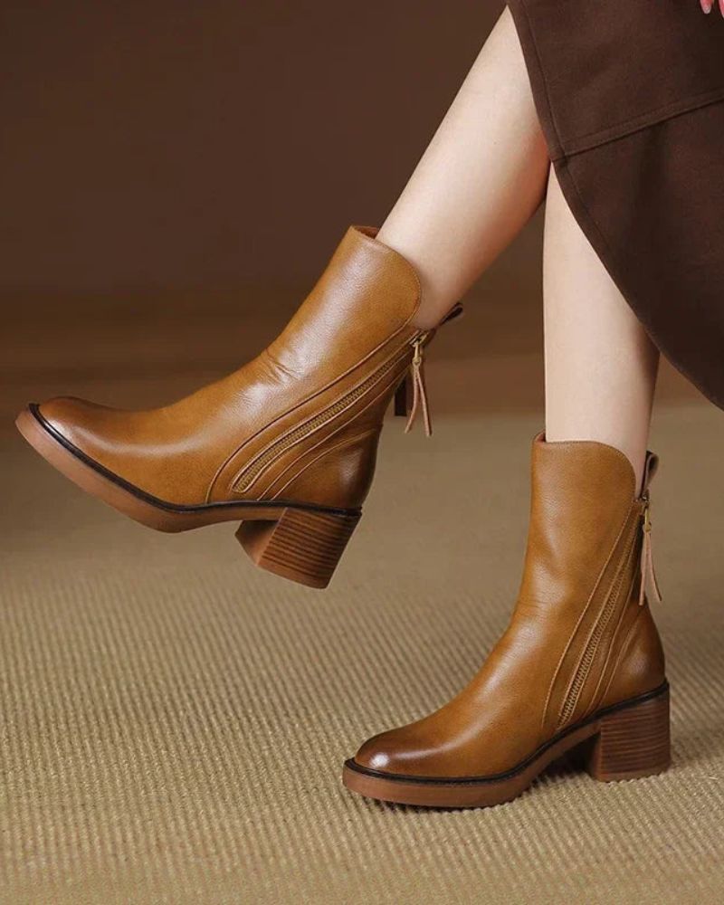 Garciel – Black leather ankle boots with comfortable heels, elegant and timeless