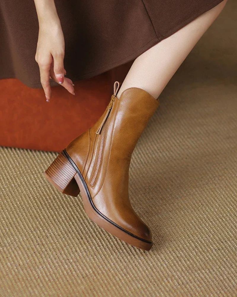Garciel – Black leather ankle boots with comfortable heels, elegant and timeless