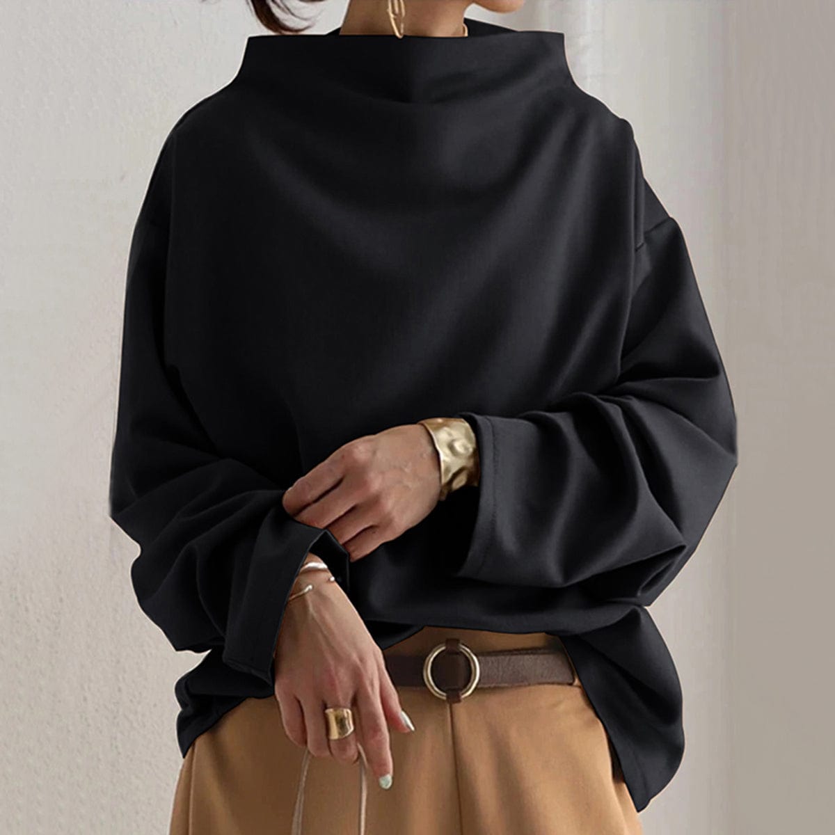 Elly - High-Neck Casual Top