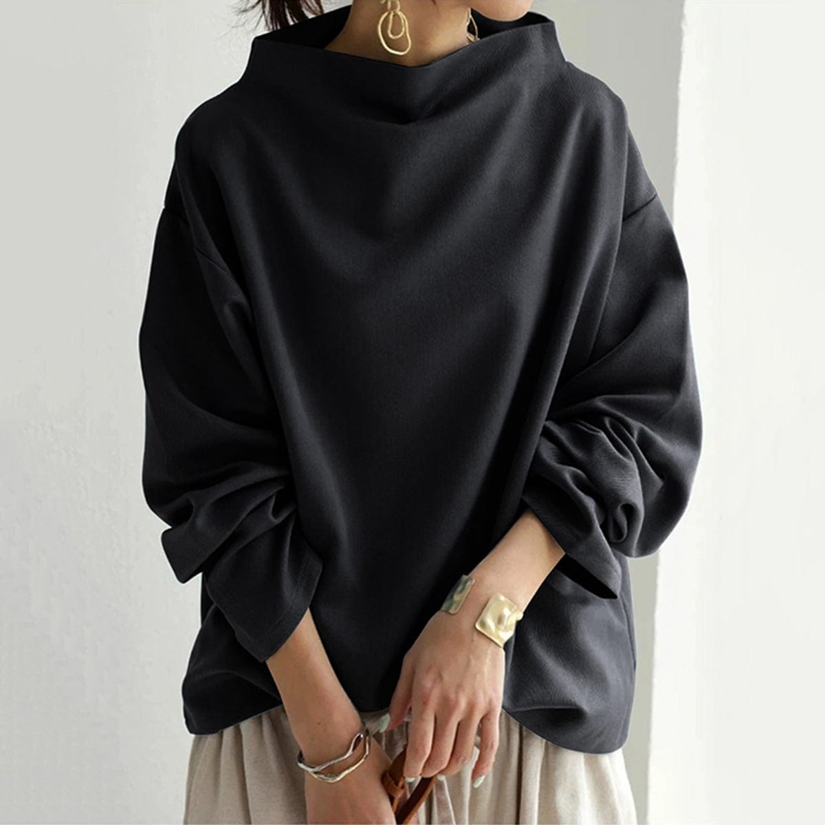 Elly - High-Neck Casual Top
