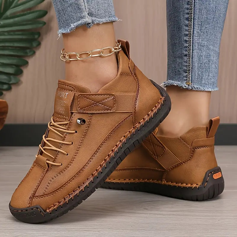 Chrysoline - Comfortable and supportive sneakers